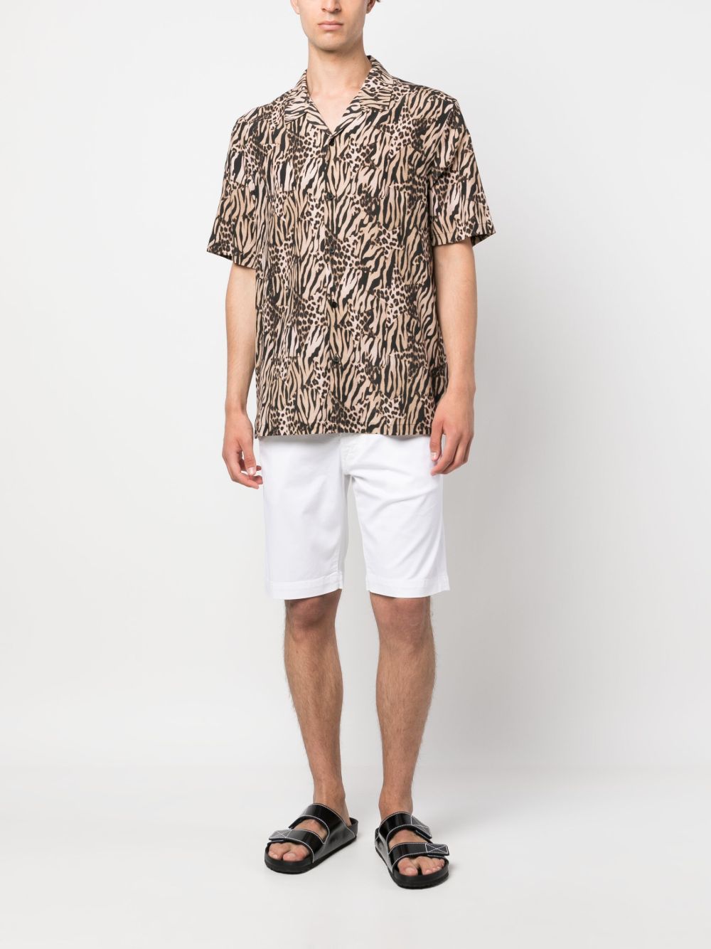 Jacob Cohën logo-patch Bermuda Shorts White Maison-Kitsune Men Bermuda Shorts